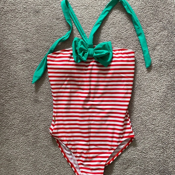Swimming suit - Picture 1 of 3